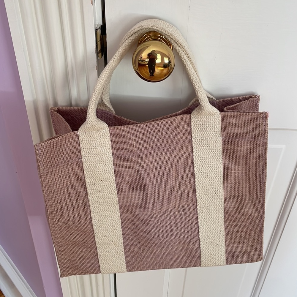 Pink mini bag perfect for picnics or beach days - Picture 3 of 3